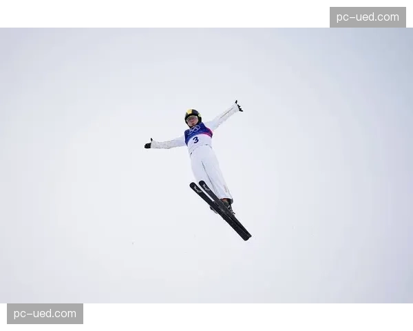 孙佳旭自由式滑雪预赛首跳84.51分暂列第十 孙佳旭自由式滑雪预赛首跳84.51分暂列第十
